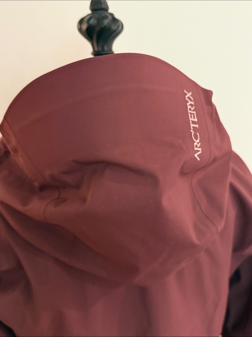 Arc'teryx sz XS Sentinel AR Burgundy Hooded Jacket like new condition - Picture 5 of 16